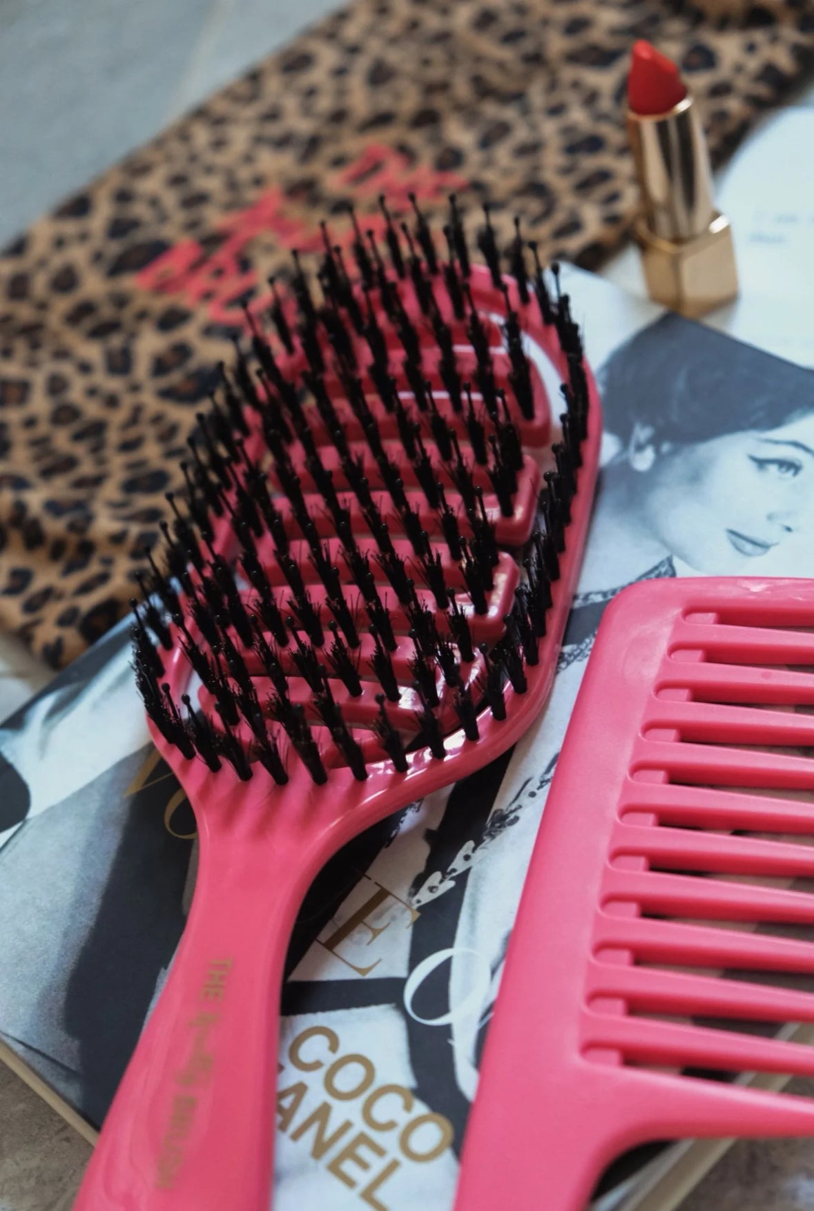 The knotty Brush And Comb