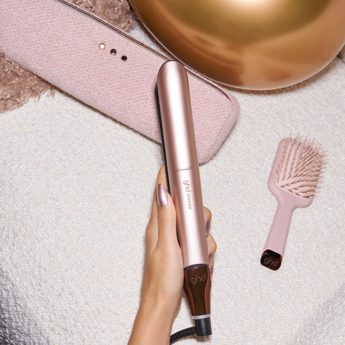GHD Chronos Hair Straightner Festive Gift Set In Cashmere Beige