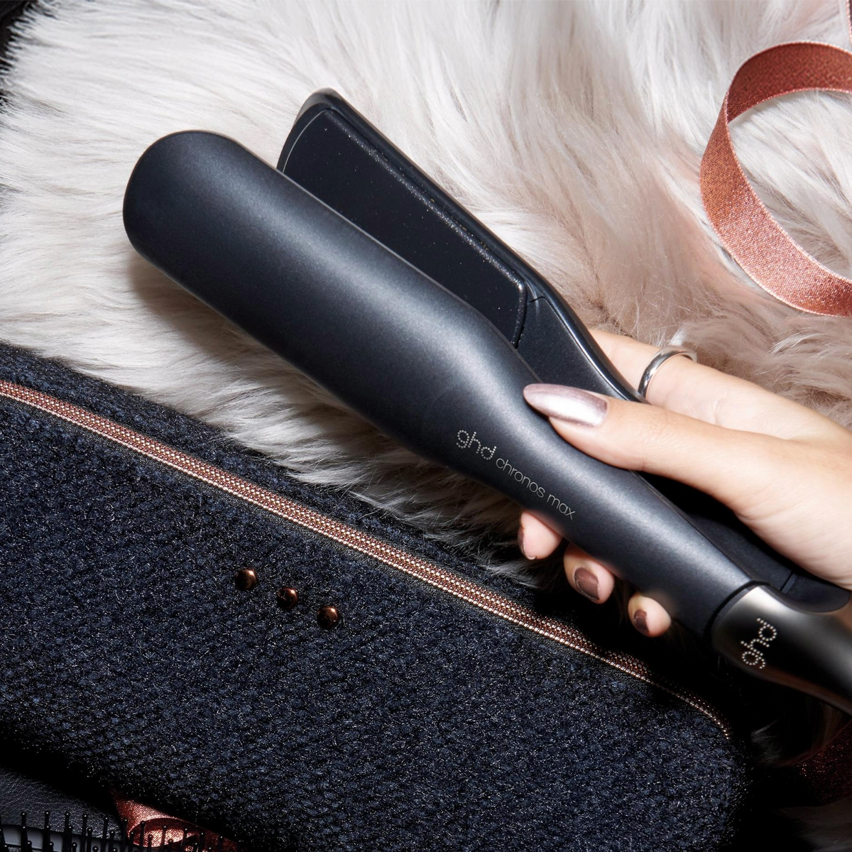 GHD Chronos  Max  Hair Straightner Festive Gift Set